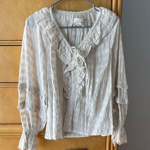 Chic Ruffled Blouse in Cream